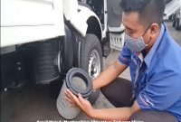 Membersihkan Filter Udara